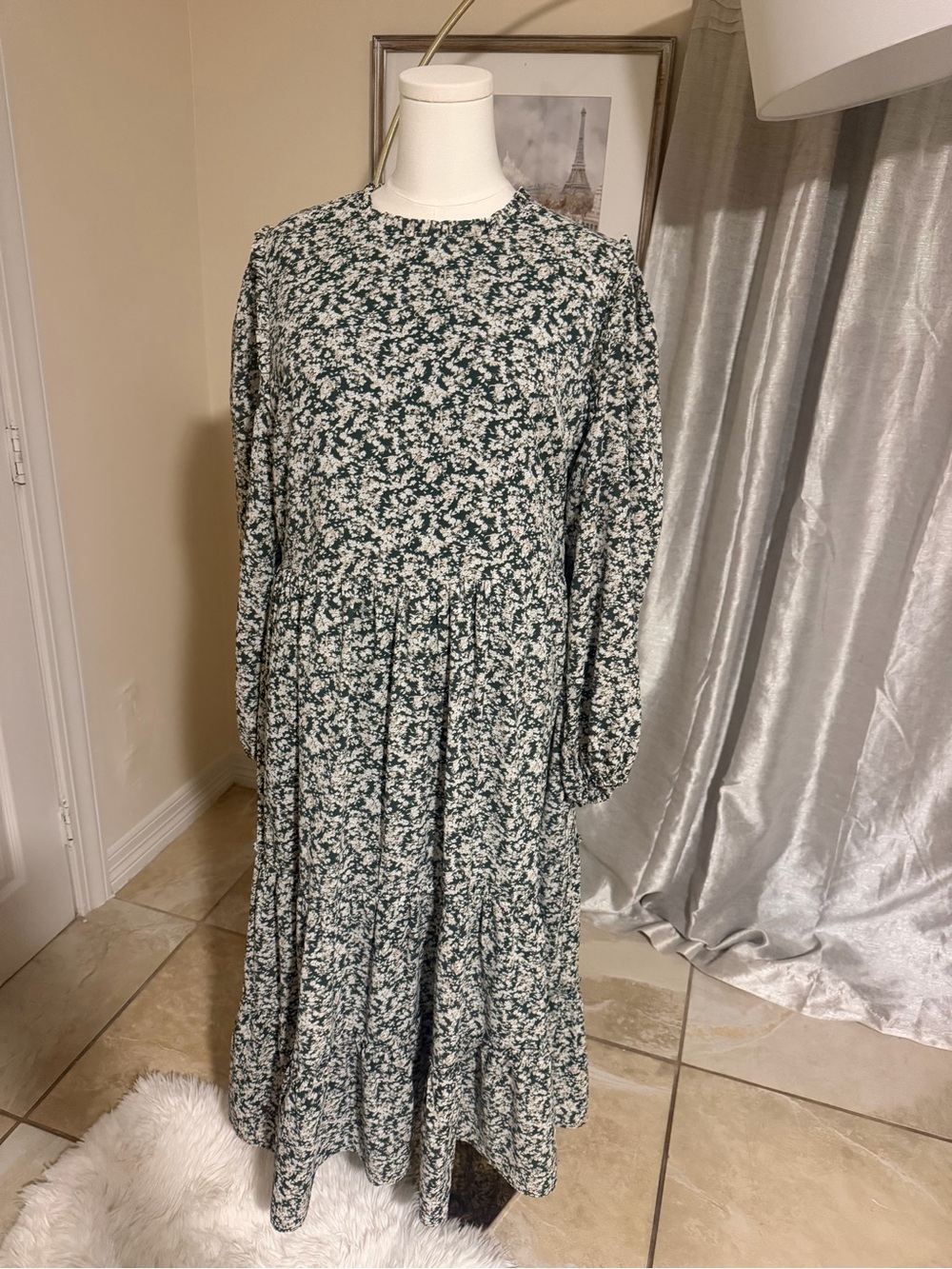 Floral Green Tiered Maxi Dress with Long Sleeves